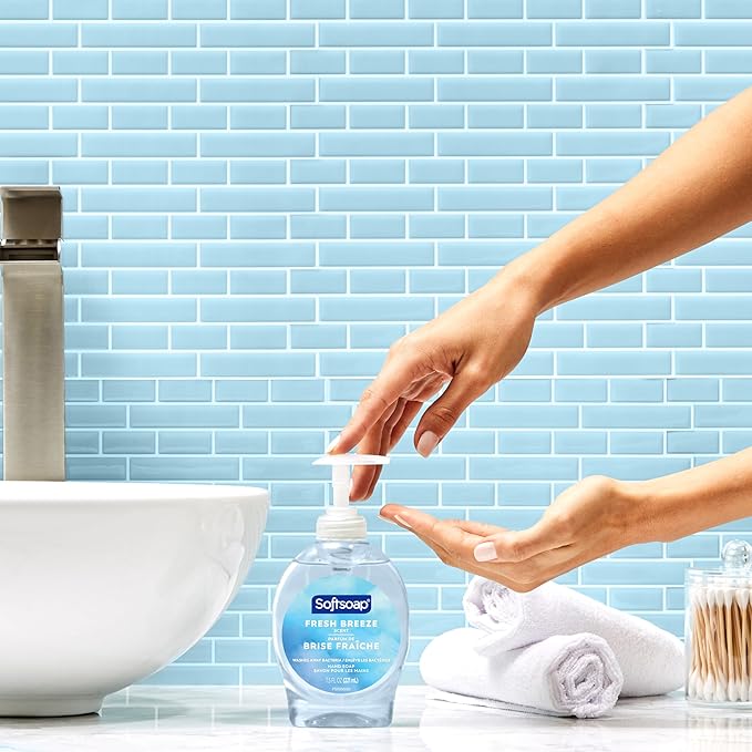 Softsoap Liquid Hand Soap – Fresh Breeze Scent – Moisturizing, Paraben-Free, 7.5 oz Bottles (Pack of 6), Gentle & Dermatologist Tested